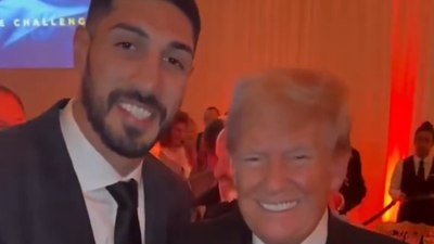 Donald Trump, FETÖ'cü Enes Kanter ile zafer kutlaması yaptı