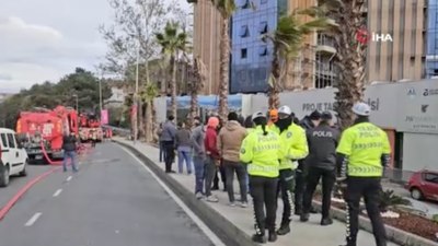 İstanbul Sarıyer'de rezidans inşaatında yangın