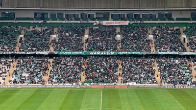 Bursaspor, Bulvarspor'u üç golle geçti! Taraftarı yine yalnız bırakmadı