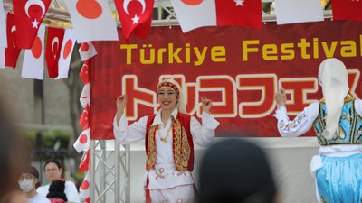 Tokyo'da Türkiye Festivali yapıldı: Japonlar halay çekti