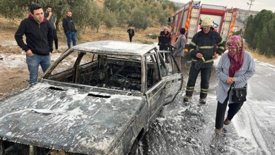 Kahramanmaraş'ta park halindeki otomobilde yangın