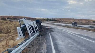 Adıyaman'da kayganlaşan yol kaza getirdi