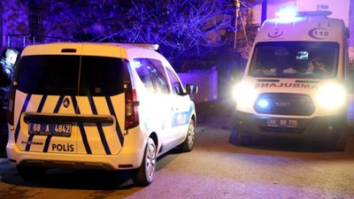 Aksaray'da polis memuru tabancasını temizlerken silah ateş aldı: Bir çocuk vuruldu