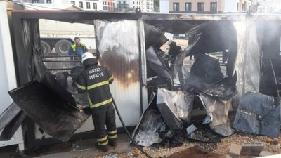 Hatay'da konteyner yangını