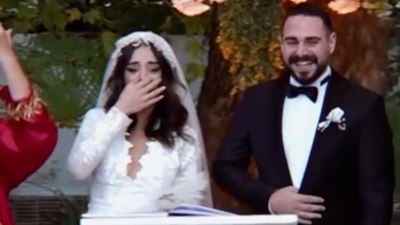 Nikah töreninde annesinin adını unutan damat izleyenleri güldürdü