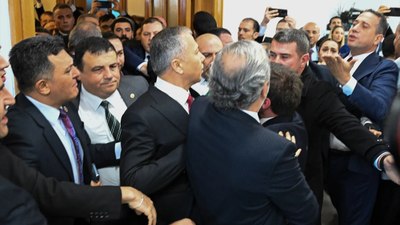 Numan Kurtulmuş 'TBMM'deki gergin anlar' sonrası konuştu: CHP Genel Başkanı Özgür Özel’i aradım