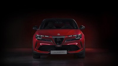 Alfa Romeo Junior, "Avrupa'da Yılın Otomobili" finalistlerinden biri oldu