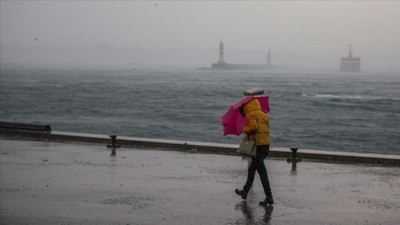 İstanbul'da fırtına hazırlığı: Meteoroloji'den uyarı geldi