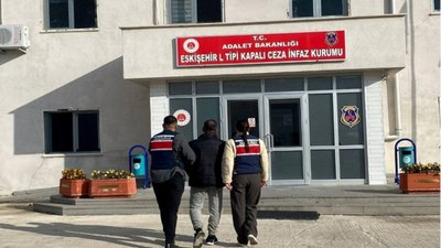 Eskişehir'de çocuğa cinsel istismar suçundan aranan şahıs yakalandı