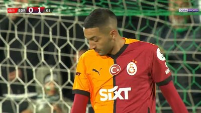 Hakim Ziyech boş kaleye atamadı! Taraftar çıldırdı