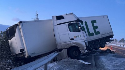 Afyonkarahisar'da zincirleme kaza: 30 yaralı