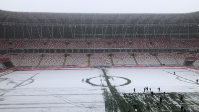 Sivasspor - Kasımpaşa maçının oynanmasına karar verildi