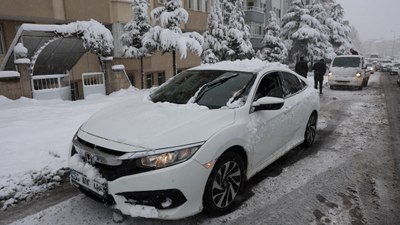 Nevşehir'de yolda kalan araçlara Türk usulü kurtarma