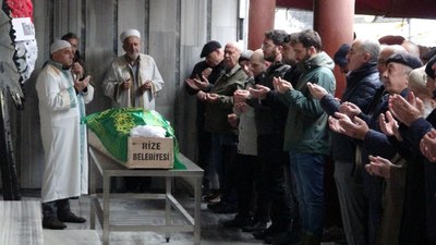 Rize'de emekli öğretmen, Öğretmenler Günü'nde toprağa verildi