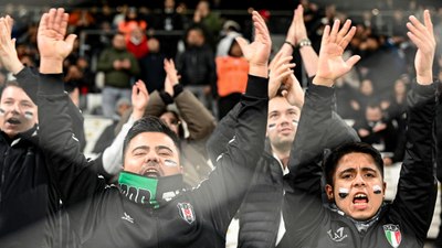 Beşiktaş taraftarından yönetime olay tepki! İstifa