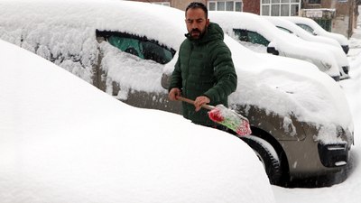 Erzurum'da kar: Bazı bölgelerin yolları kapandı