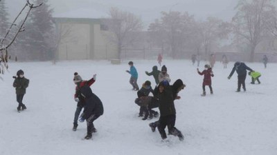 Kar yağışı nedeniyle eğitime ara verilen iller