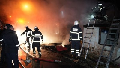 Edirne'de müstakil evde yangın! 83 yaşındaki kadın son anda kurtarıldı