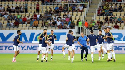 Gostivar'da oynayan eski Fenerbahçeliler, Vardar maçının rövanşını aldı