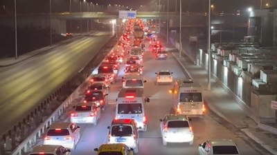 İBB'nin yol çalışması nedeniyle trafik durdu