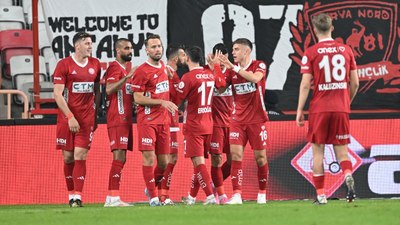 Antalyaspor, evinde Sivasspor'u mağlup etti