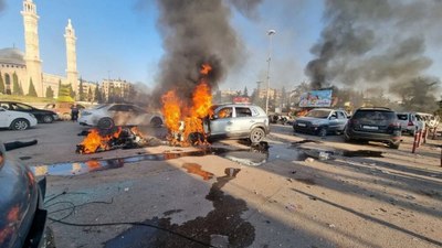 Rusya, Halep şehir merkezini bombaladı