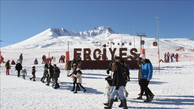 İç Anadolu'nun zirvesi Erciyes, turistlerin uğrak noktası oluyor