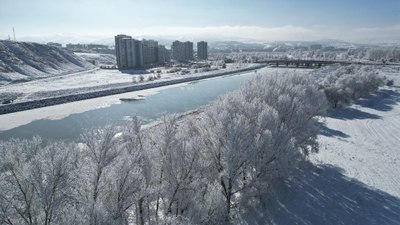 Sivas Kızılırmak Nehri dondu