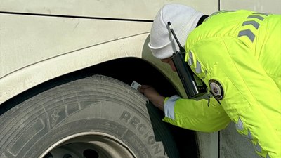 Trafik ekipleri 'kış lastiği' denetimi yaptı