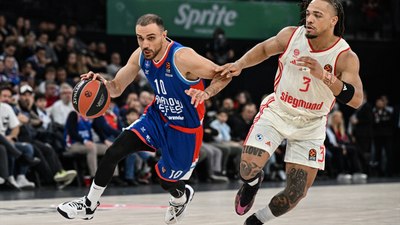 Anadolu Efes evinde Bayern Münih'i devirdi