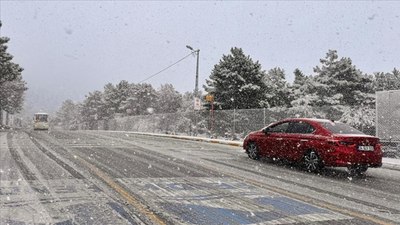 MGM'den 10 ile kar yağışı uyarısı: İstanbul ve Ankara'da ise sağanak alarmı verildi