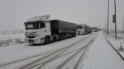 Çorum'da kar yağışı etkili olmaya başladı