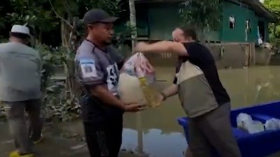 İHH, Tayland'da sel felaketinden etkilenenlerin yardımına koştu