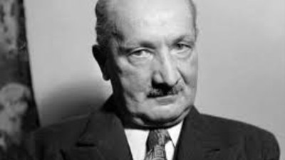 Martin Heidegger, sanatın tüm boyutlarını Sanat Eserinin Kökeni kitabında anlatıyor