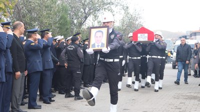 Şehit polis memuru Mehmet Tozun son yolculuğuna uğurlandı