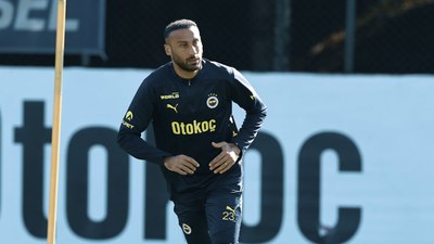 Cenk Tosun, Beşiktaş Stadı'na rakip olarak dönüyor