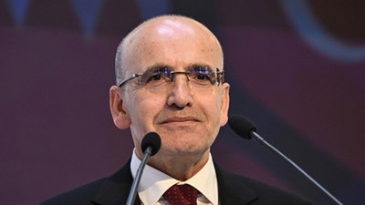 Mehmet Şimşek, Katar'da Türkiye'nin küresel üretim üssü haline geldiğini anlattı