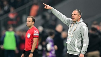 Serdar Topraktepe ilk derbi galibiyetini yaşadı