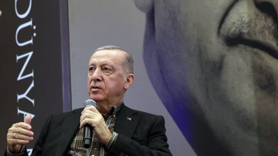 Cumhurbaşkanı Erdoğan'dan üniversite öğrencilerine burs müjdesi