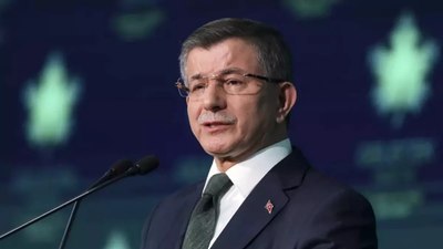 Ahmet Davutoğlu'nun Emevi Camii çelişkisi