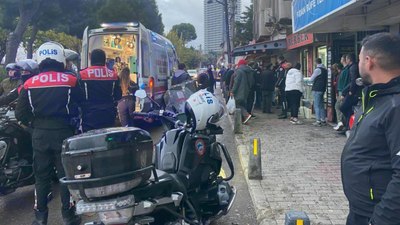 İzmir'de bir genç, annesinin birlikte yaşadığı berbere kurşun yağdırdı