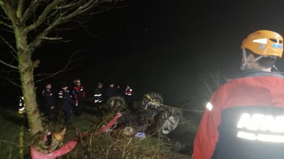 Samsun'da traktörün devrilmesi sonucu bir kişi yaşamını yitirdi