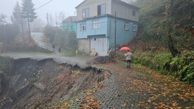 Zonguldak'ta heyelan bölgesinde yaşayanlar tedirgin