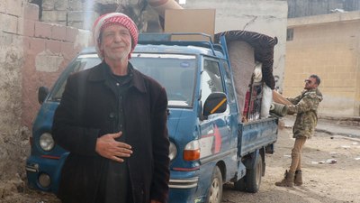 Suriye'de terk ettikleri evlerine 8 yıl sonra geri döndüler