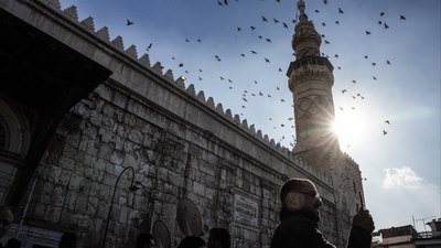 Emevi Camii'nde ilk cuma namazı: Hazırlıklar tamamlandı