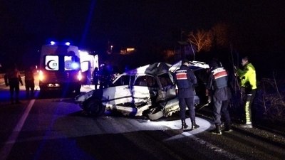 Sinop'ta otomobille yolcu otobüsünün çarpıştığı kazada 2 kişi öldü