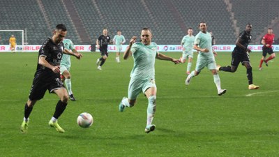 Esenler Erokspor, Kocaelispor karşısında iki golle güldü