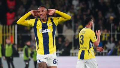 Fenerbahçe'de Rodrigo Becao 6-8 ay yok