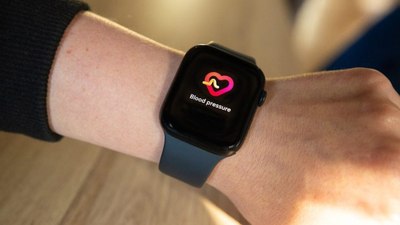 Yeni nesil Apple Watch kan basıncı izleme özelliğine kavuşuyor