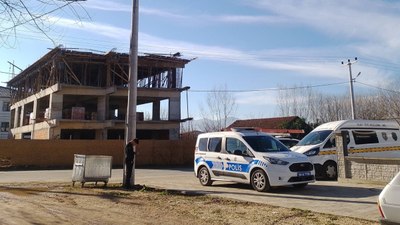 Sakarya'da akıma kapılıp 3'üncü kattan düşen inşaat işçisi öldü